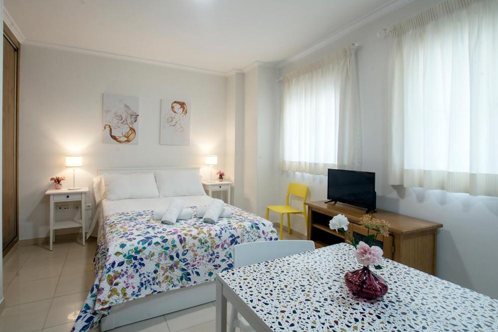 Apartamentos Amat - Only Adult - Playa El Bajondillo Torremolinos Exteriér fotografie