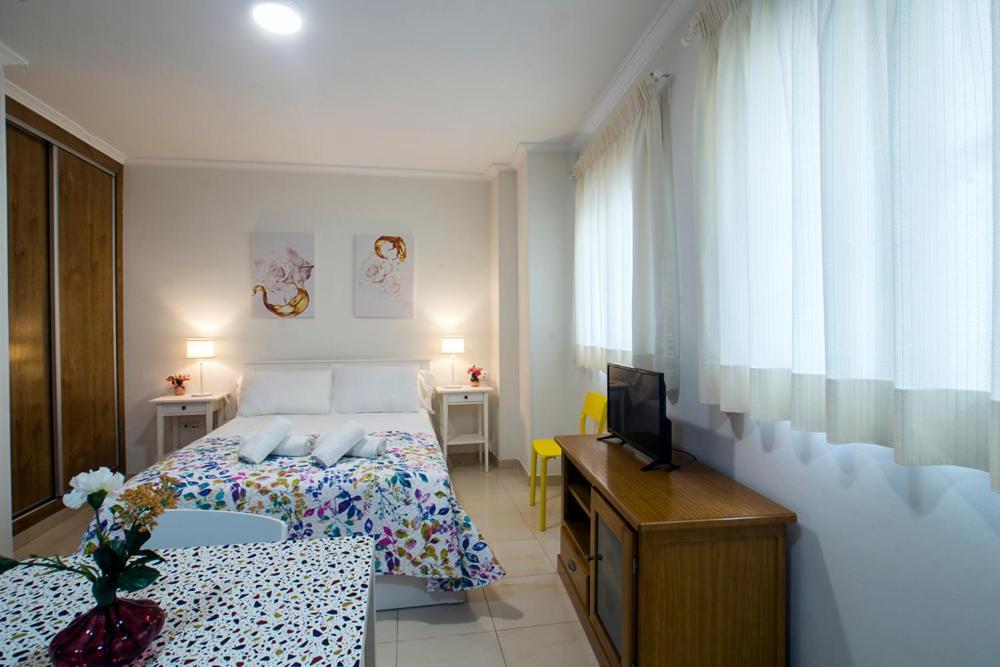 Apartamentos Amat - Only Adult - Playa El Bajondillo Torremolinos Exteriér fotografie