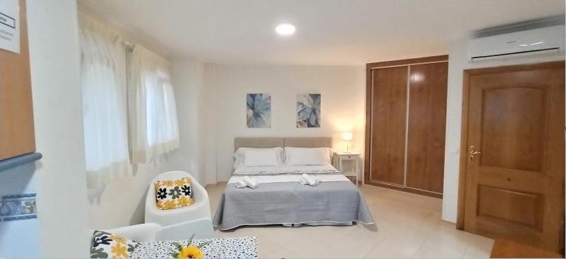 Apartamentos Amat - Only Adult - Playa El Bajondillo Torremolinos Exteriér fotografie